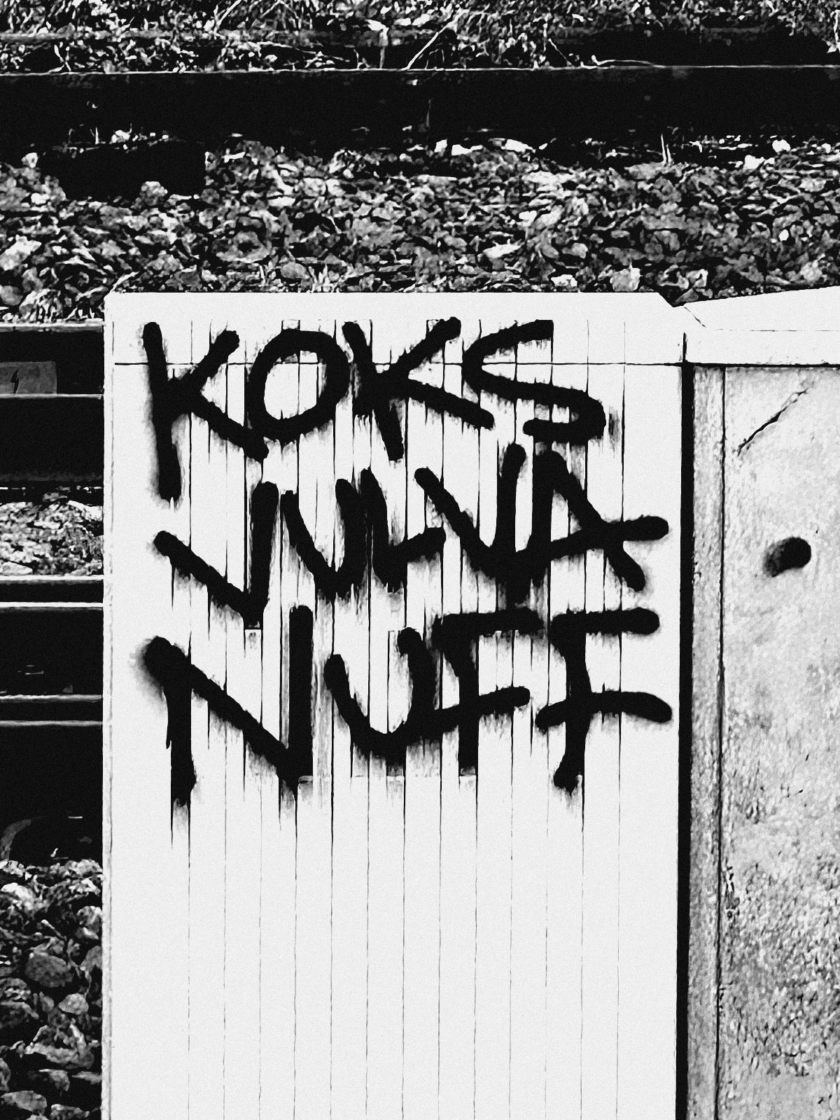 Schriftzug auf einem Schaltkasten